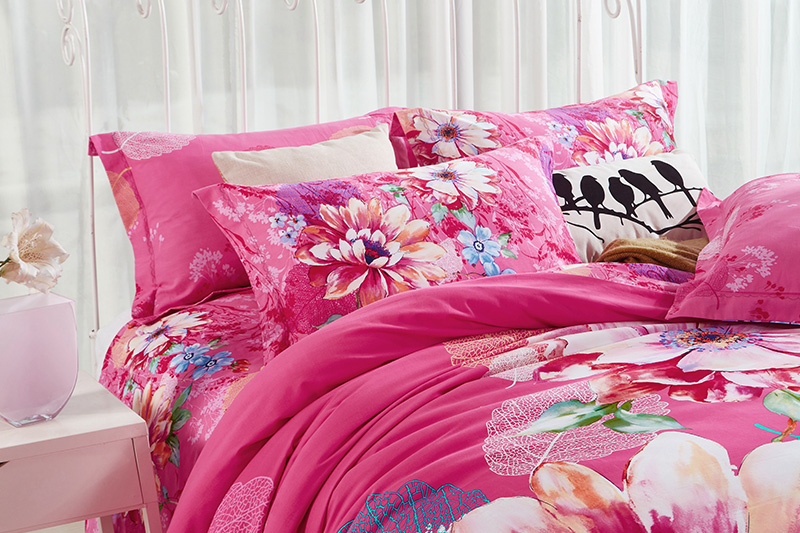 產品暢銷十多個國家及全國一百多個大中城市，企業擁有自營進出口權。